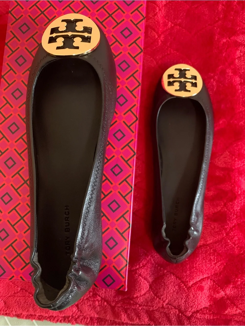 Tory Burch Black Leather Ballet Flats with Gold Logo Disc